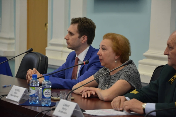 Елена Коузова